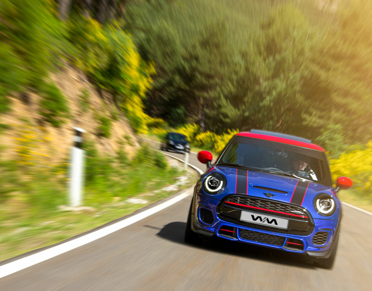 Mini Cooper JCW fotografía warmedia reportajes en rutas