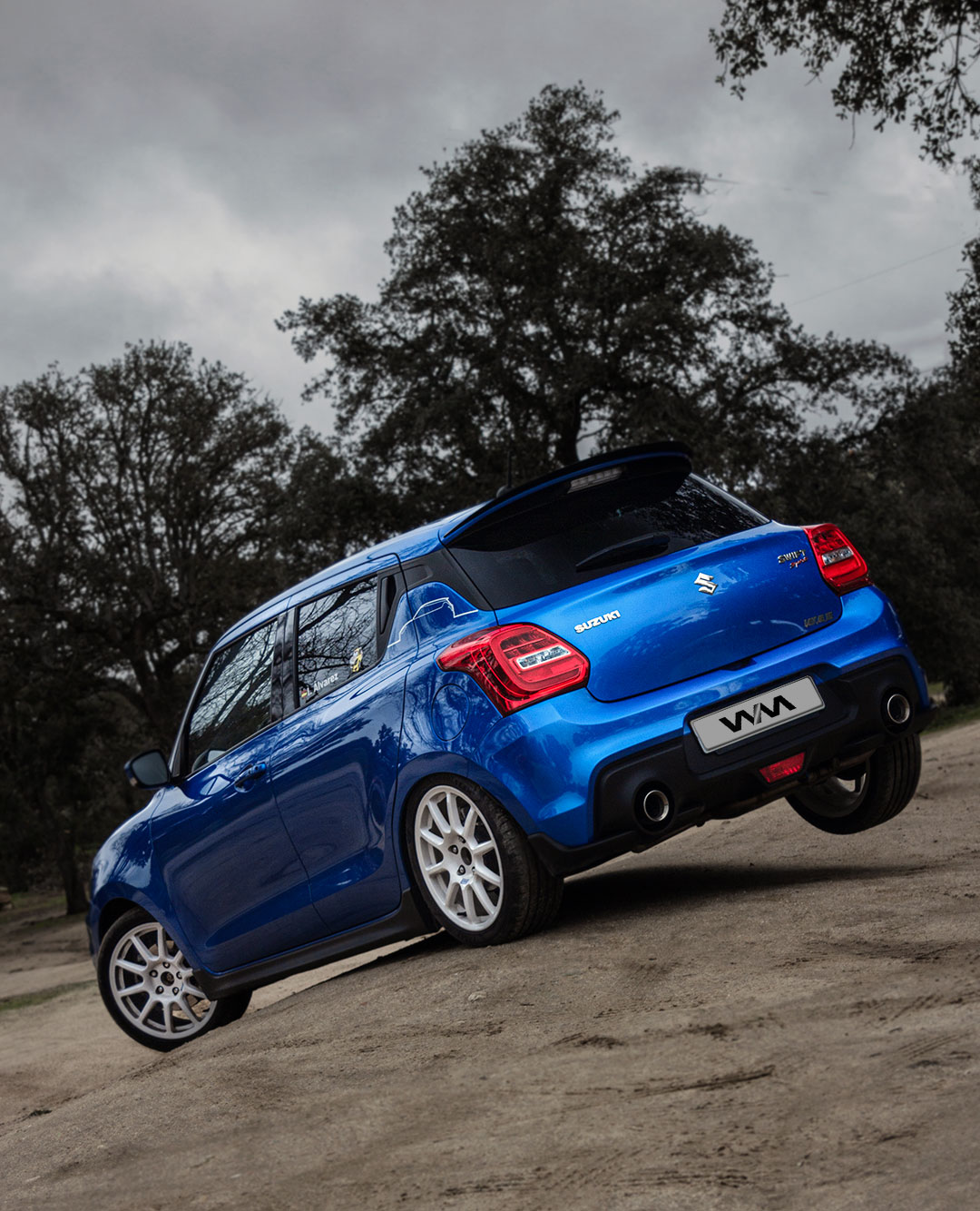 suzuki-swift-sport-levantada-rueda