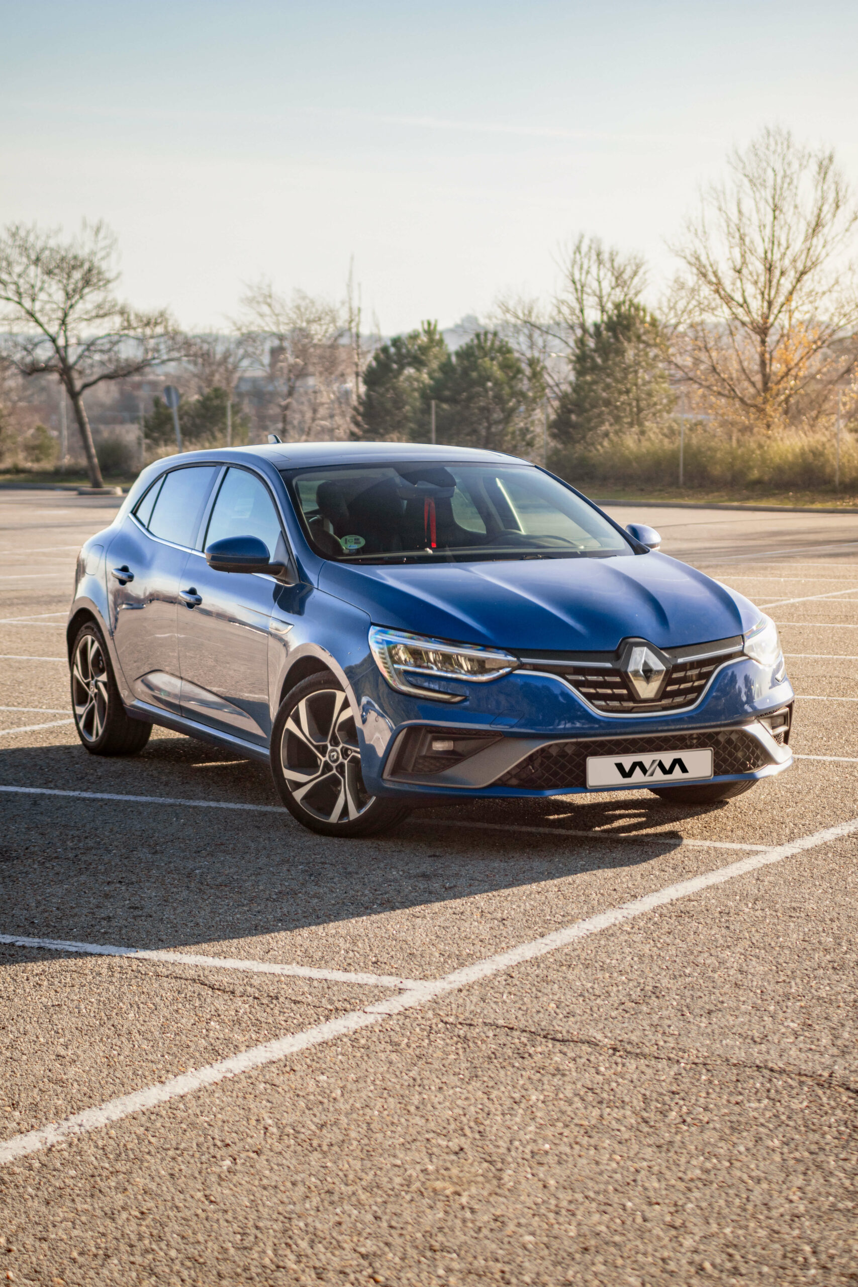 Renault Megane RS Line en el Parque Juan Carlos I durante una sesión de fotos - Reportaje fotográfico - Fotografía profesional de Warmedia.