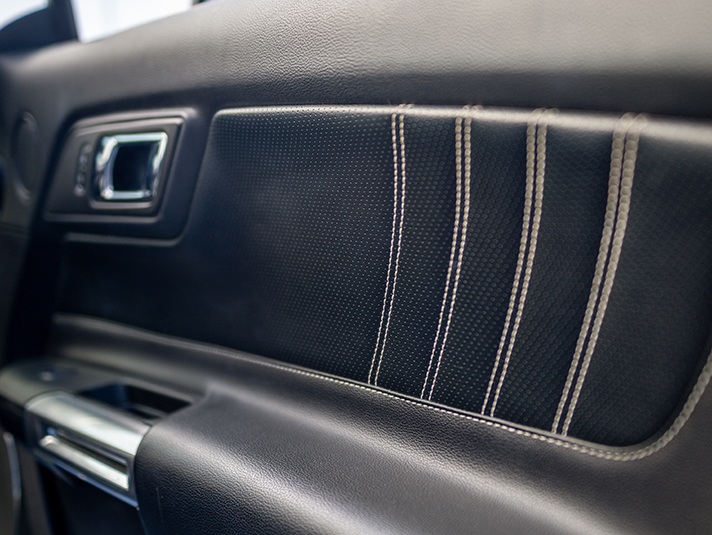 Detalle interior Mustang GT 50 Aniversario