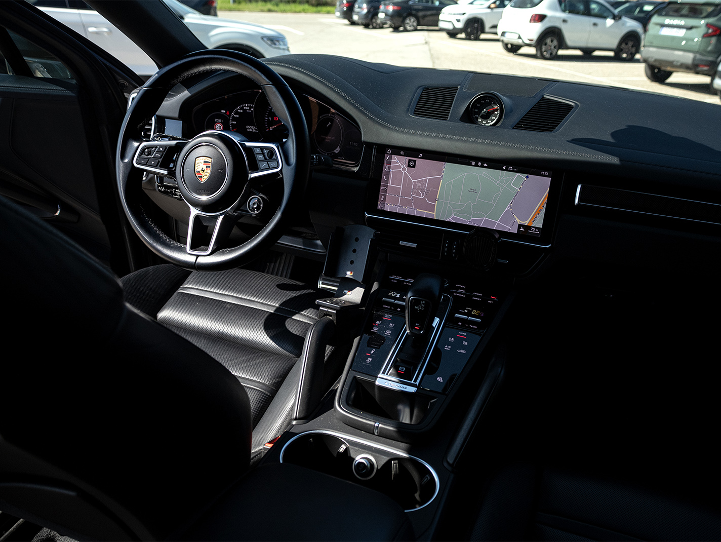 vista general interior porsche cayenne coupe