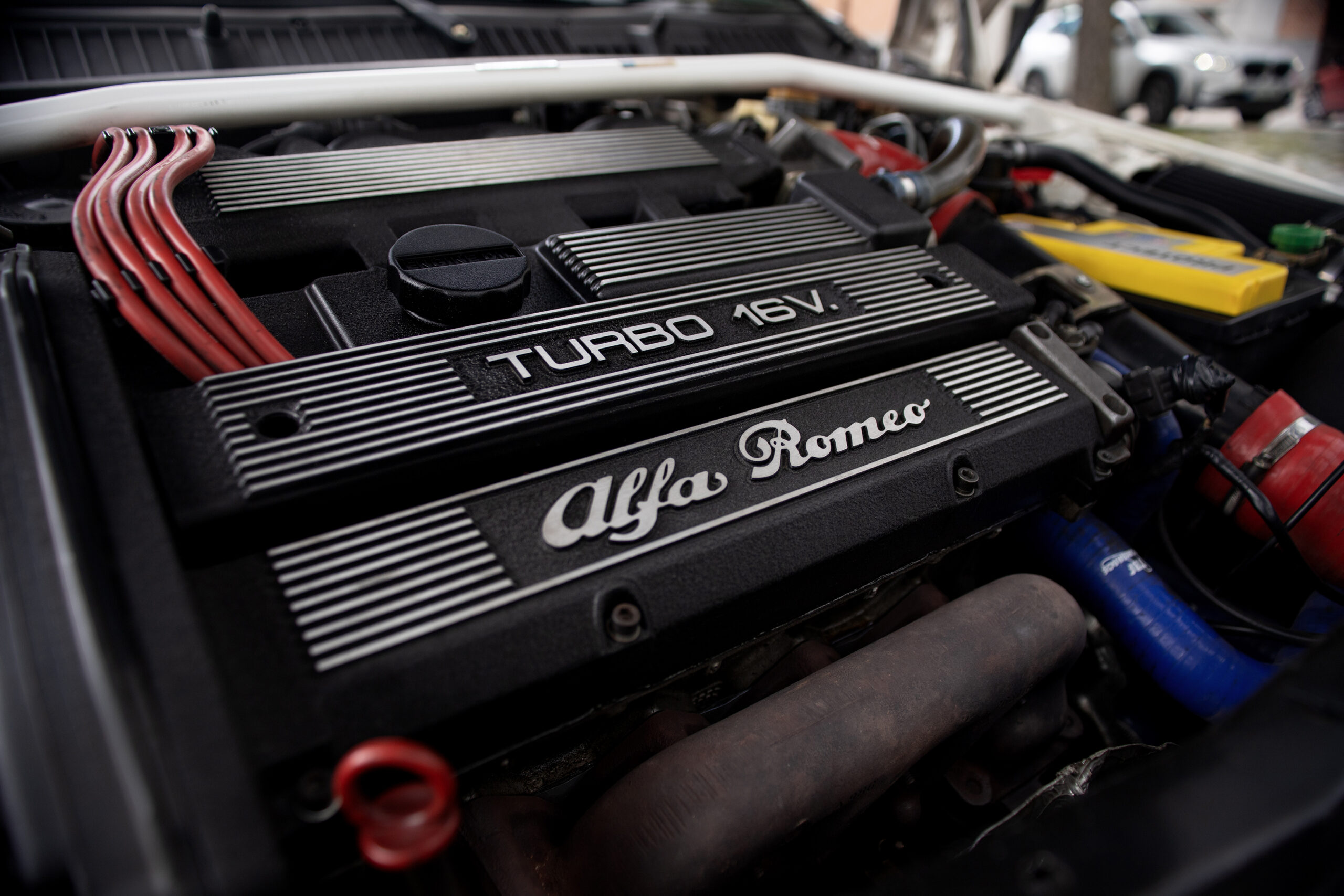 Alfa Romeo 155 Q4 motor Turbo 16V tapa detalle