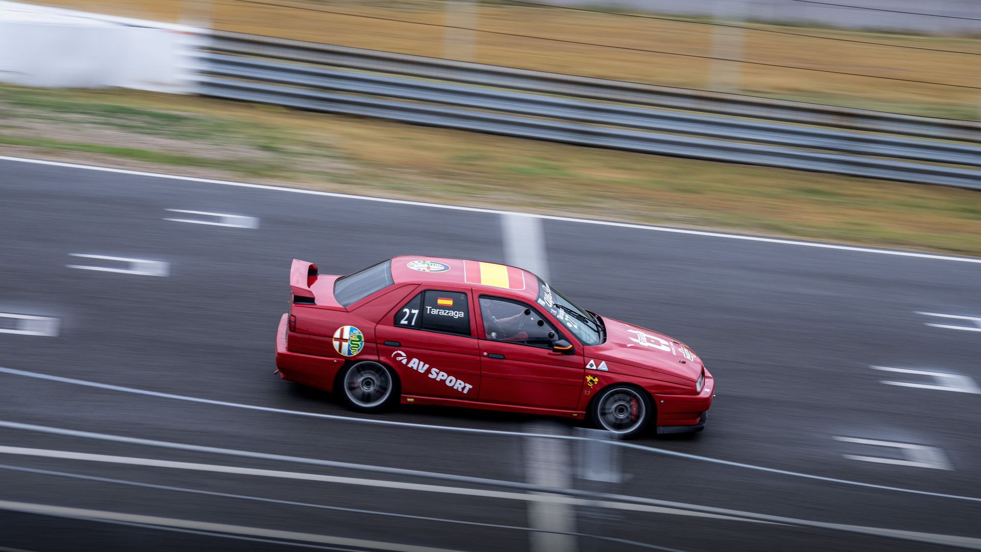 fotografia-tandas-circuito-jarama-alfa-romeo-155-rojo-competicion-recta