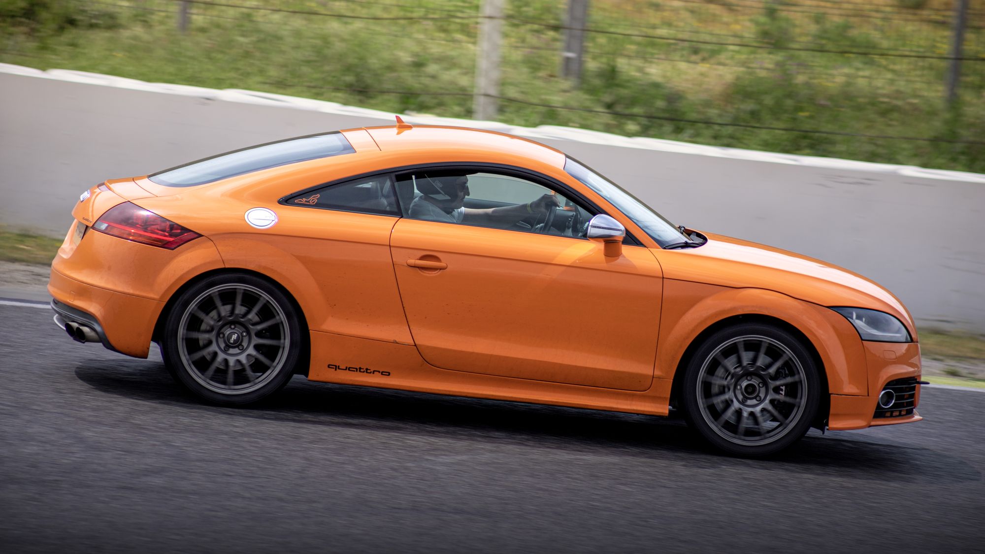 fotografia-tandas-circuito-jarama-audi-tt-naranja-quattro-pista