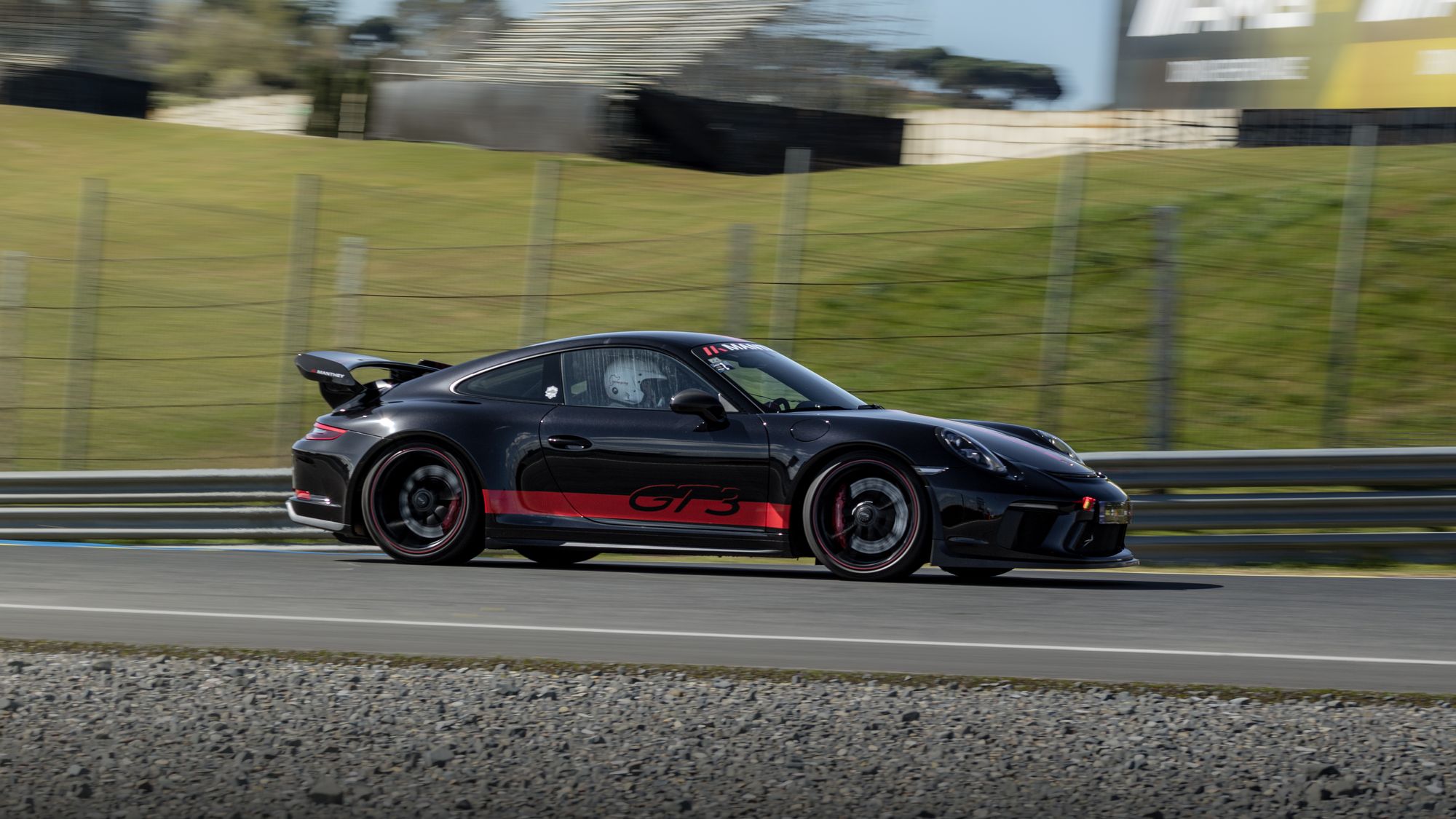 fotografia-tandas-circuito-jarama-porsche-911-gt3-negro-rojo-curva