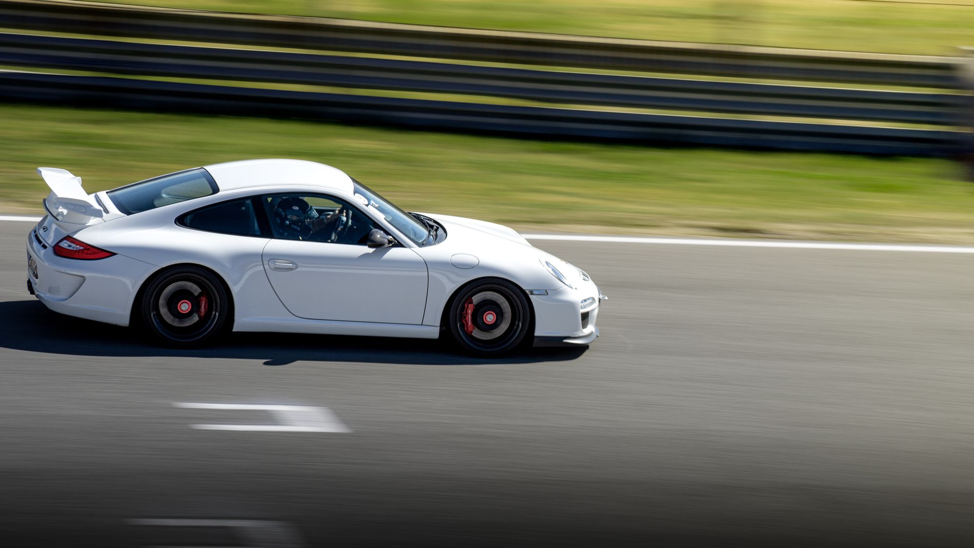 fotografia-tandas-circuito-jarama-porsche-911-gt3-rs-blanco-recta-meta